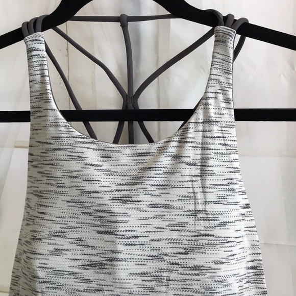 NWT DKCA TIGER LULULEMON RAISE THE BARRE TANK - 10 - Picture 5 of 8